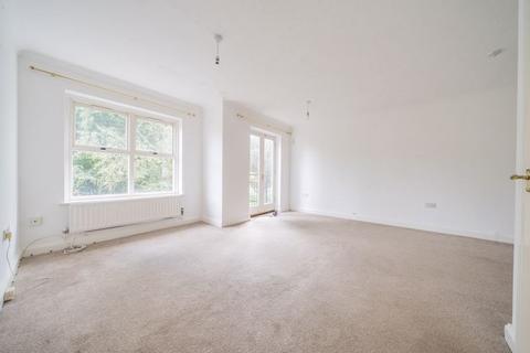 undefined, Coopers Gate, Banbury - No onward chain