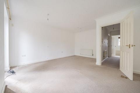 undefined, Coopers Gate, Banbury - No onward chain
