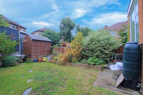 31 Ranmoor Gardens, Harrow, HA1 1UQ