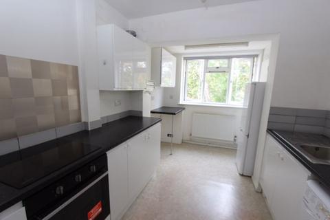 37 Radcliffe Gardens, Carshalton, SM5 4PG