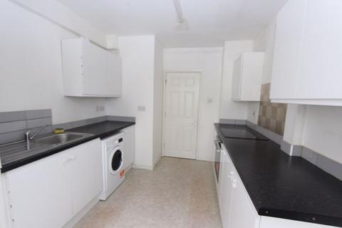 37 Radcliffe Gardens, Carshalton, SM5 4PG