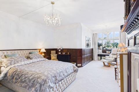 undefined, Woollas Hall, Eckington