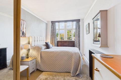 undefined, Woollas Hall, Eckington