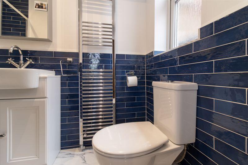 En- suite Shower...