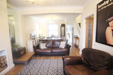 2 bedroom house for sale, Wellington Street, Gravesend