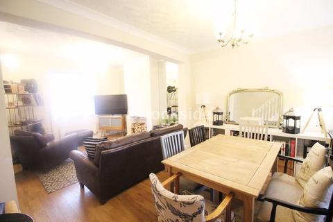 2 bedroom house for sale, Wellington Street, Gravesend