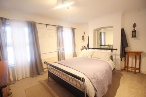 2 bedroom house for sale, Wellington Street, Gravesend