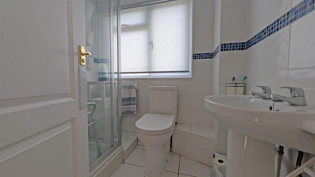 Main bathroom