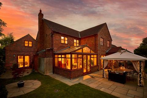 5 bedroom detached house for sale, Vine Gardens, Bubwith YO8