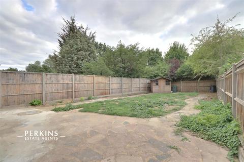 undefined, Northolt, UB5