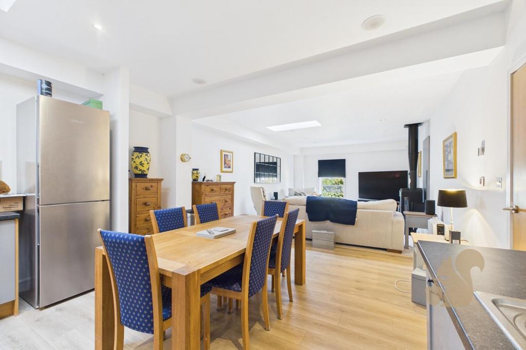 CAM01659 G0-PR0556-STILL008.jpg