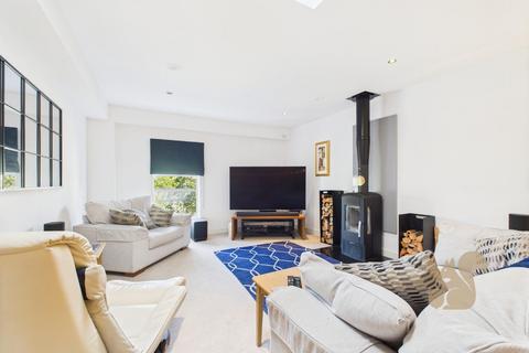 2 bedroom penthouse for sale, School Lane, Mistley