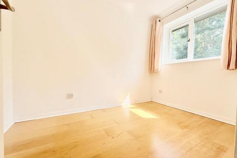 13 Benington Close, Luton, LU2 7YJ