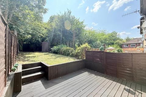 13 Benington Close, Luton, LU2 7YJ