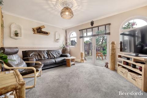 3 bedroom detached house for sale, Greenway, Harold Park, RM3