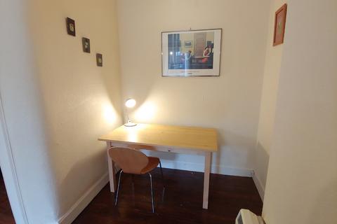 undefined, Westfield Road, Edinburgh, EH11