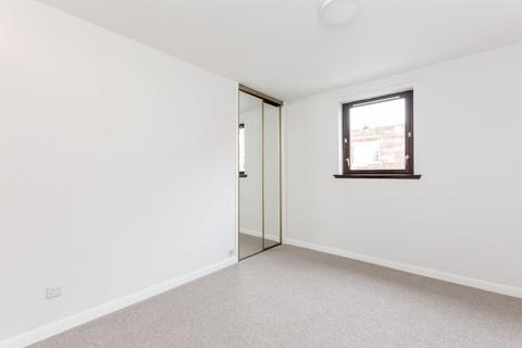 2 bedroom flat to rent, Warriston Road, Edinburgh, EH7