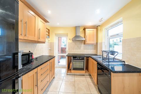 3 bedroom house to rent, Nicholson Road, Croydon, CR0