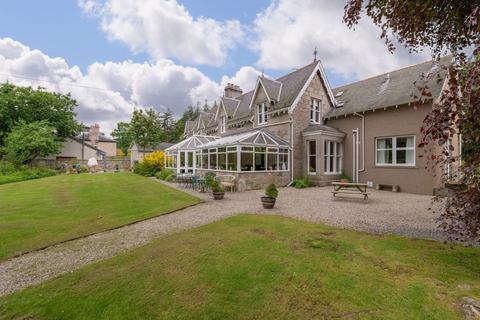 Hospitality for sale, 45 Braemar Rd Ballater AB35 5RQ