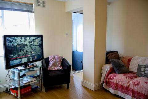 2 bedroom flat for sale, Oval Road South, Dagenham RM10