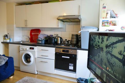 2 bedroom flat for sale, Oval Road South, Dagenham RM10