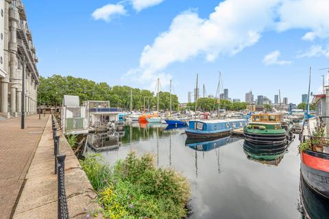 2 bedroom flat for sale, Baltic Quay, 1 Sweden Gate, London, SE16