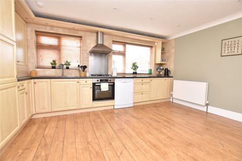 3 bedroom semi-detached house for sale, Windmill Court, Leeds, West Yorkshire