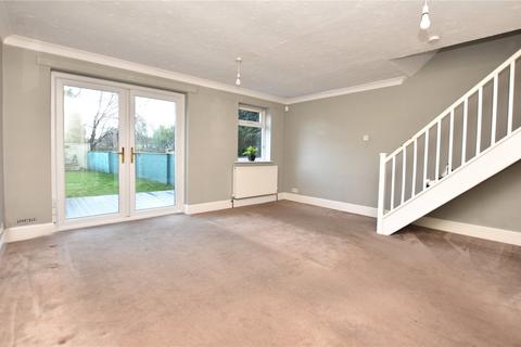 3 bedroom semi-detached house for sale, Windmill Court, Leeds, West Yorkshire