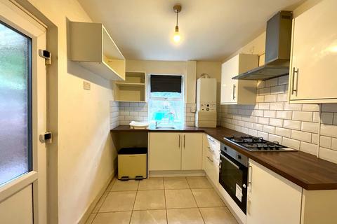 3 bedroom terraced house to rent, Jarratt Street, Hyde Park, DN1