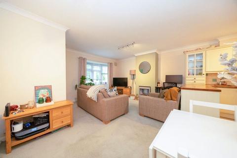 1 bedroom apartment for sale, Fairlawns, Watford WD17