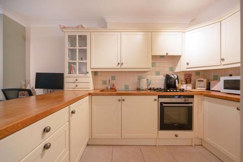 1 bedroom apartment for sale, Fairlawns, Watford WD17