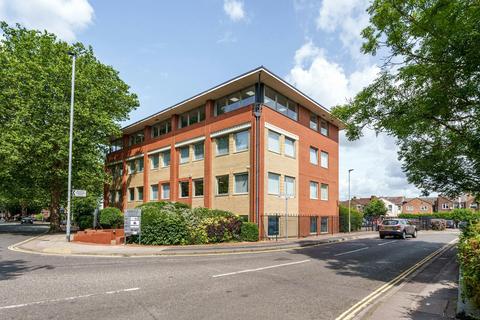 Office to rent, 47-51 Kingston Cres Portsmouth PO2 8AA