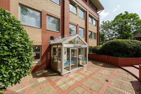 Office to rent, 47-51 Kingston Cres Portsmouth PO2 8AA