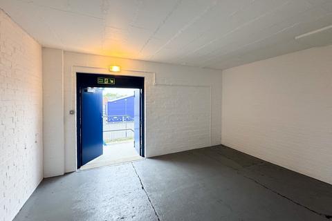 Warehouse to rent, Old Wolverton Rd Milton Keynes MK12 5NP
