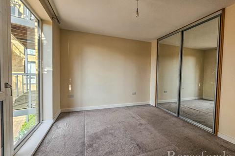 1 bedroom apartment for sale, Ashflower Drive, Romford, RM3