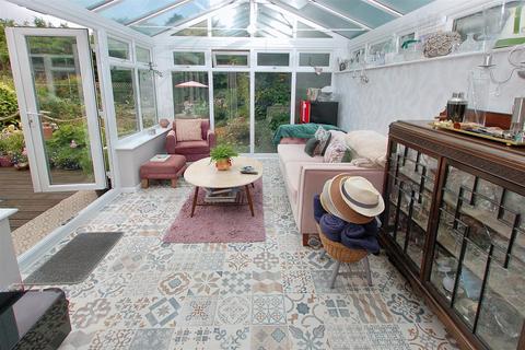 3 bedroom semi-detached house for sale, Homedean Road, Chipstead, Sevenoaks