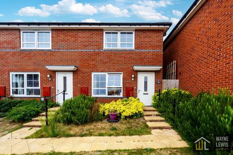 Manor road, Newent, Newent, GL18 1UJ