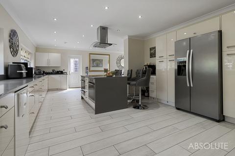 4 bedroom detached house for sale, Furzehill Road, Torquay, TQ1