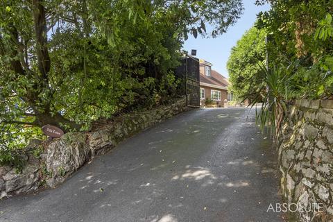 Furzehill Road, Torquay, TQ1