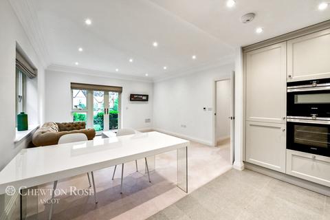2 bedroom apartment for sale, Seymour Drive, ASCOT