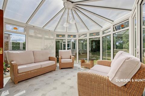 4 bedroom detached house for sale, Curtis Road, Emerson Park, RM11