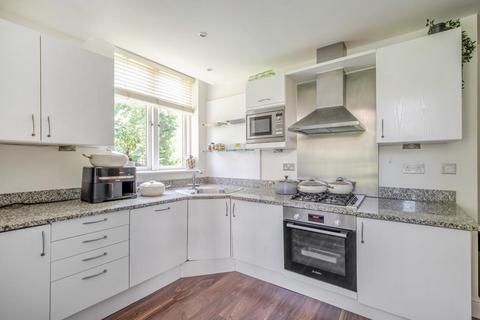 3 bedroom flat for sale, Kidderpore Avenue,  London,  NW3
