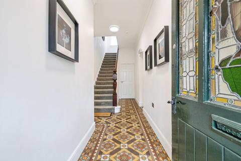 2 bedroom flat for sale, Cross O'Cliff Hill, Lincolnshire LN5