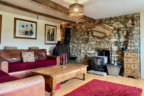 4 bedroom house for sale, Gorrig Road, Llandysul