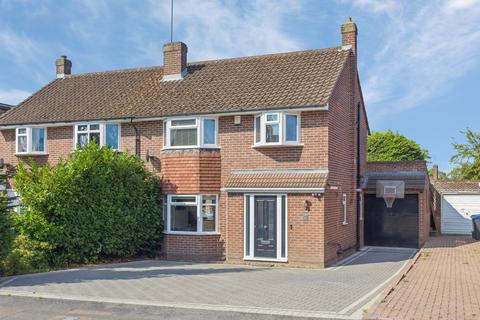 51 Hazell Way, Stoke Poges, Slough, SL2 4DD