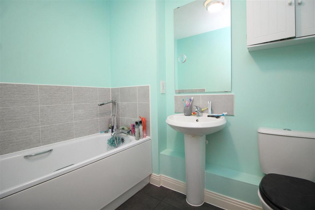 Bathroom .JPG