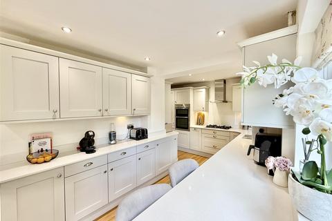 4 bedroom detached house for sale, Hopkins Mead, Chelmer Village, Chelmsford