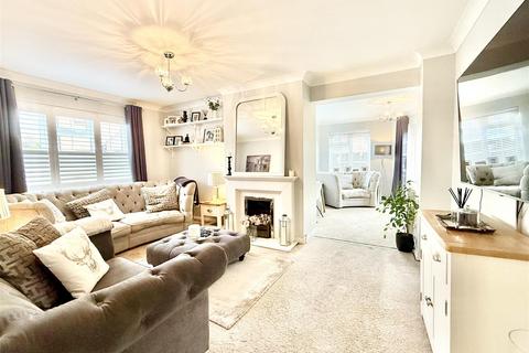 4 bedroom detached house for sale, Hopkins Mead, Chelmer Village, Chelmsford
