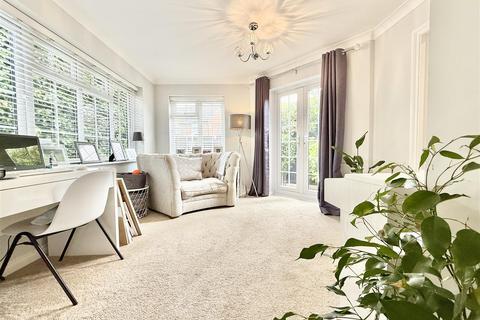 4 bedroom detached house for sale, Hopkins Mead, Chelmer Village, Chelmsford