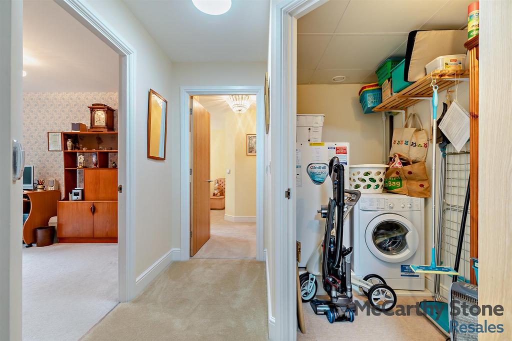 8658821-interior10-800.jpg